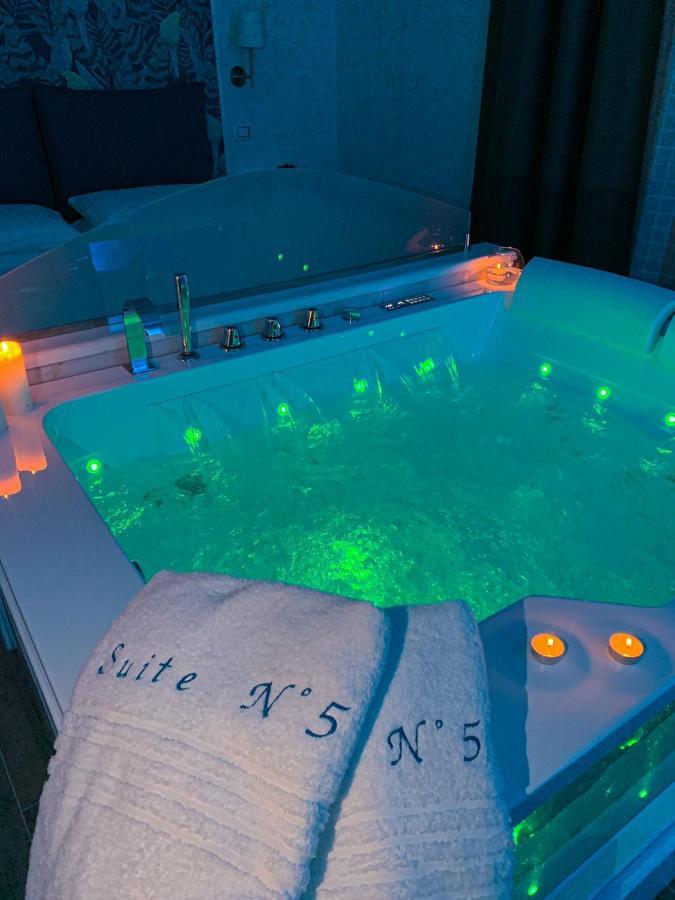 B&B Numero5 Кастелламмаре-ди-Стабия Экстерьер фото